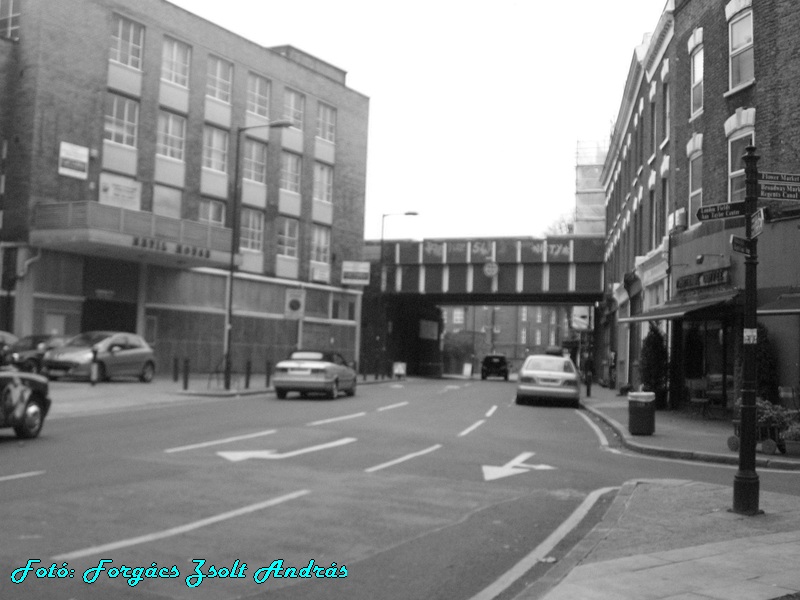 london__096_002_c.h.road_012.JPG