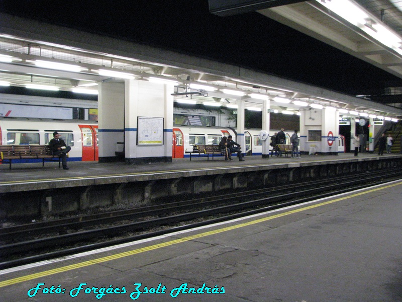 northfields_station_006.JPG