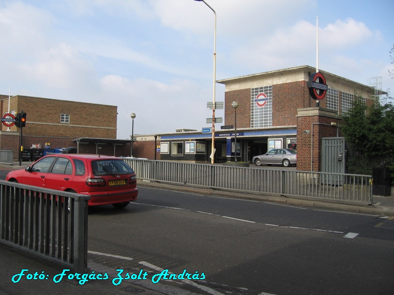 northfields_station_013.JPG