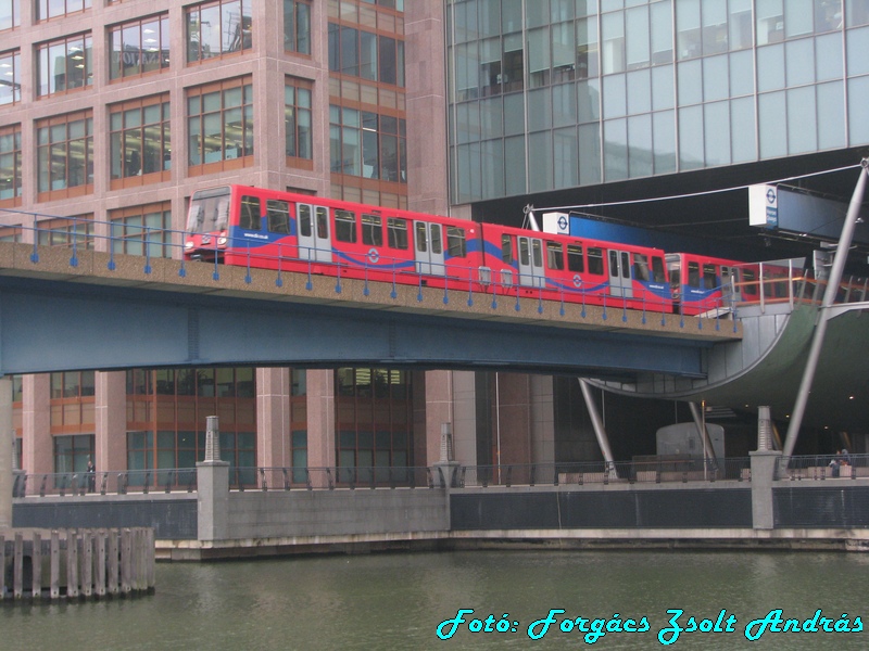 Canary_wharf_b_022.jpg