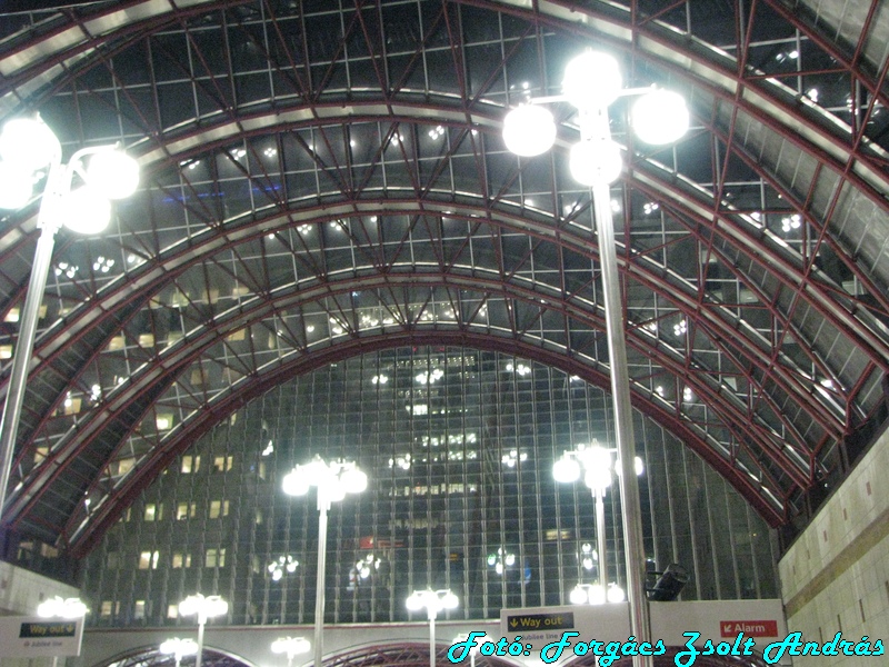 Canary_wharf_b_060.JPG