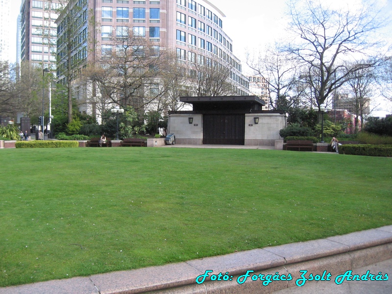 canary_warf_007_park_01_006.JPG