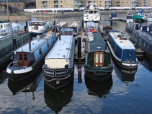 canary_warf_005_west_india_dock_014.JPG