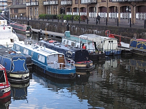 canary_warf_005_west_india_dock_019.JPG