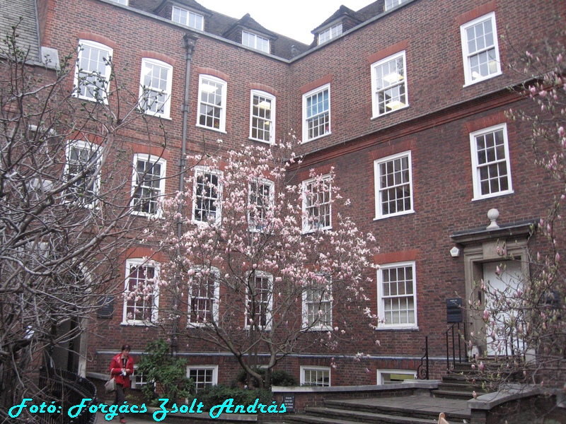 london_241_holborn_staple_inn__006.JPG