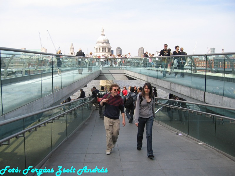 london_milleneum_bridge__004.JPG