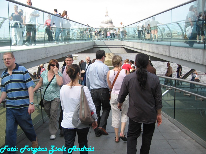 london_milleneum_bridge__005.JPG